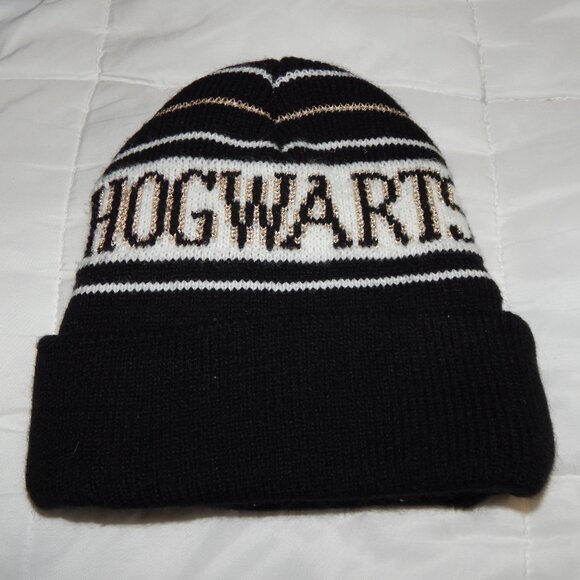 Harry Potter Hogwarts Stocking Cap Hat One Size Fits Most - Picture 2 of 2